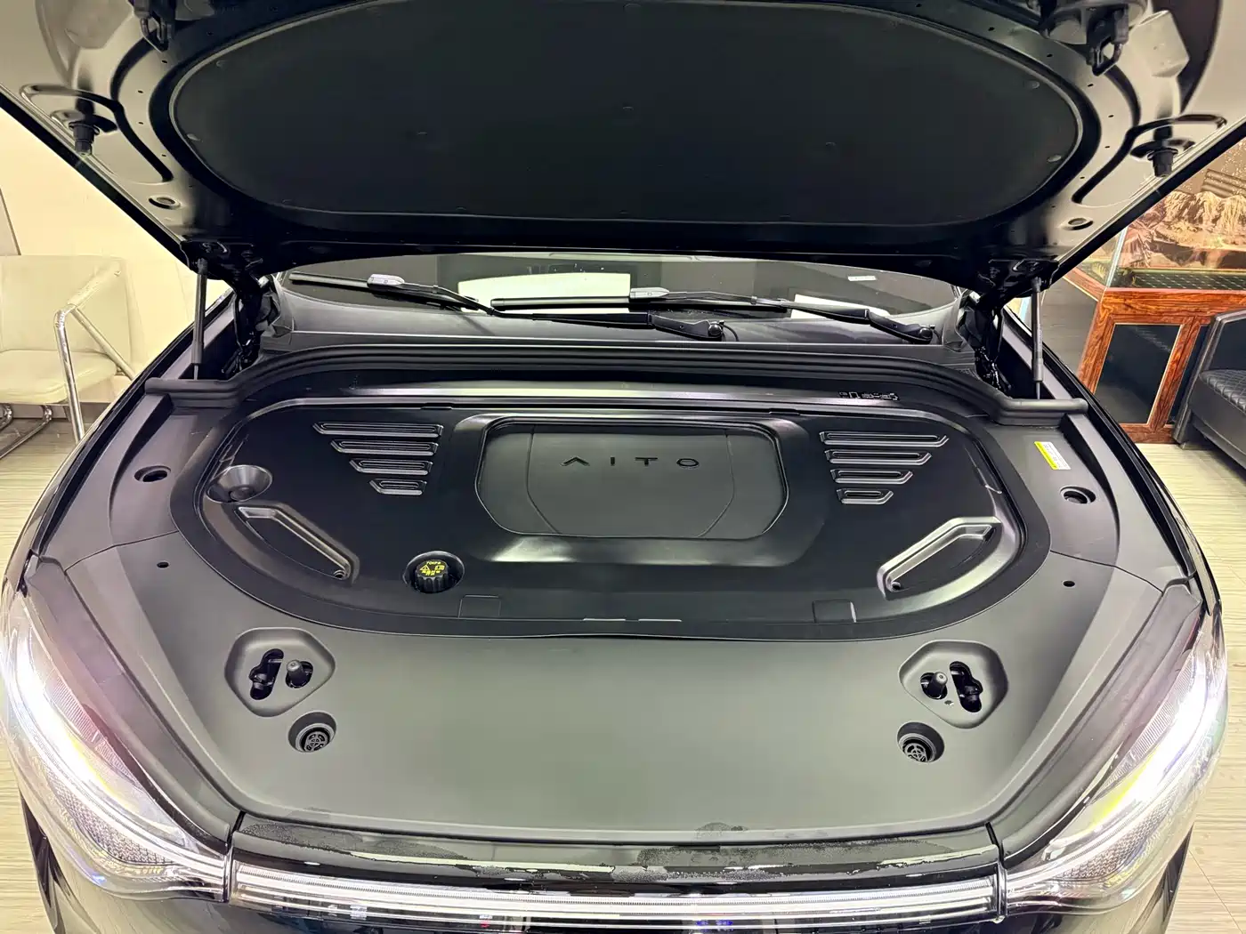 AITO Wenjie AITO M9 2024 Range Extender Ultra 52kWh 6-seater фото 20