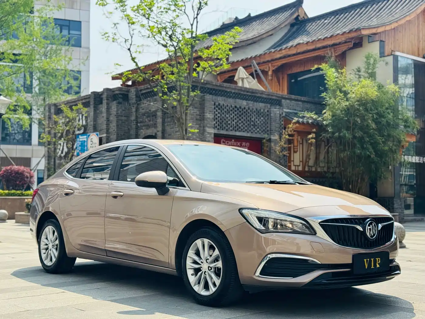 Buick Verano 2018 Sedan 20T Dual Clutch Leading фото 3