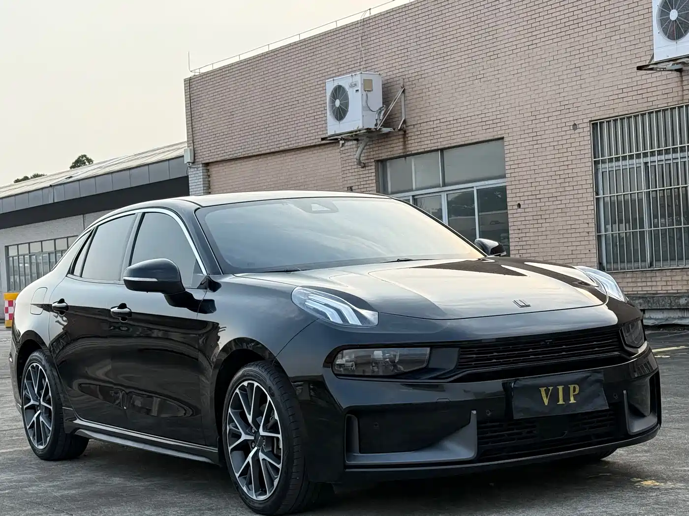 Lynk & Co 03 2021 1.5TD DCT Jin Champion Edition фото 3