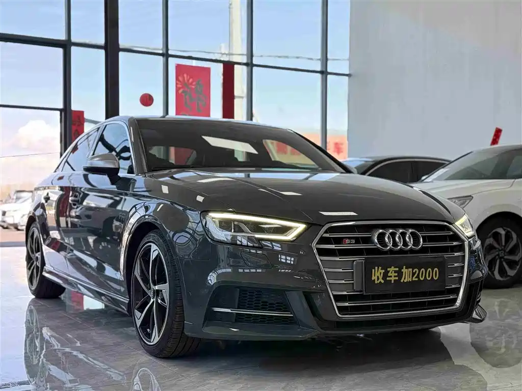 Audi S3 2019 Audi S3 2.0T Limousine фото 3
