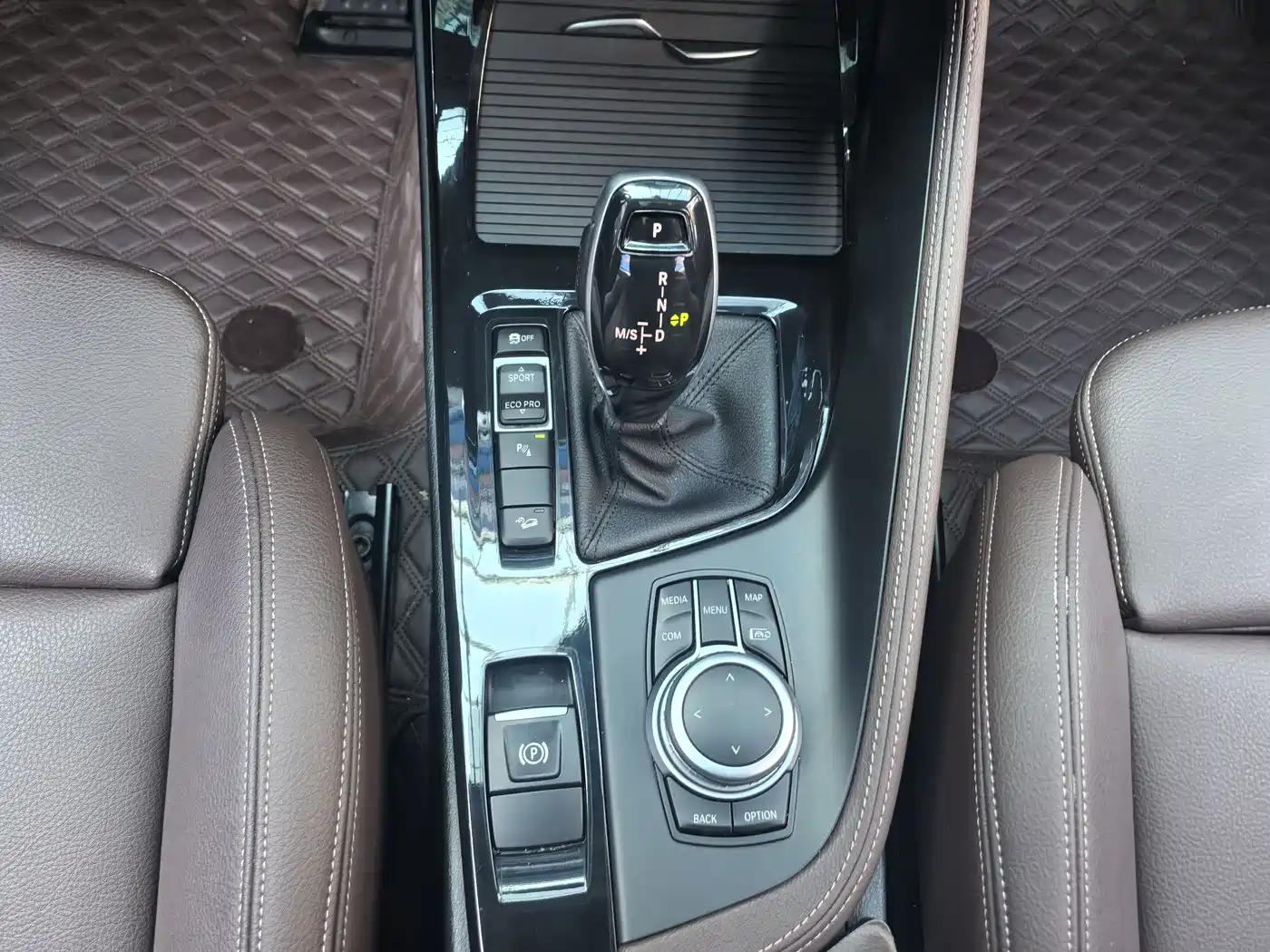 BMW X1 2022 Facelift xDrive25Li Premium Edition фото 17