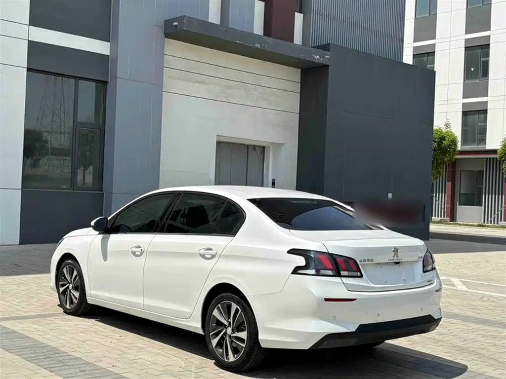 Peugeot 408 2020 360THP 10th Anniversary Premium Edition фото 10