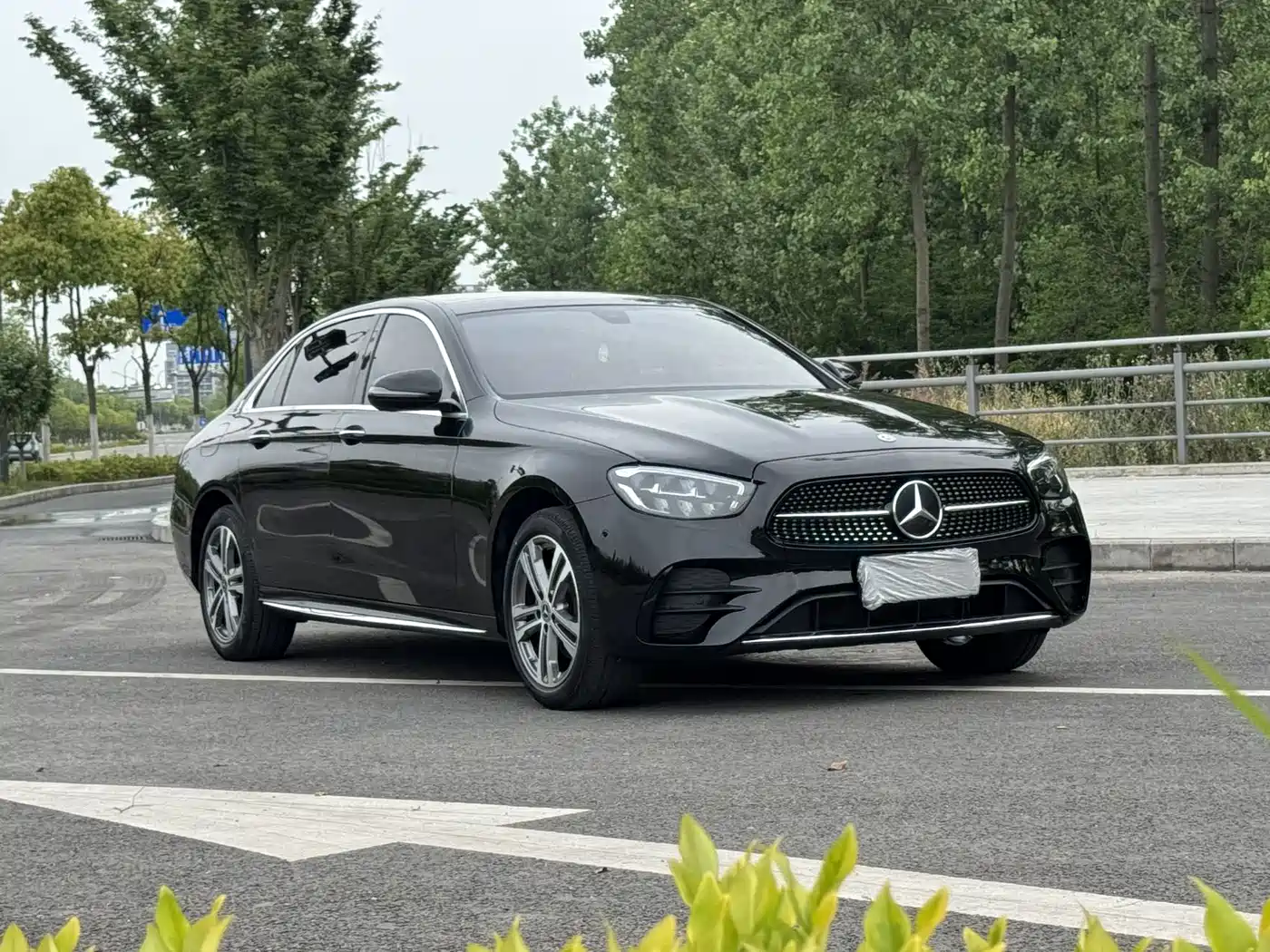 Mercedes-Benz E-Class 2022 E 260 L Sport фото 3
