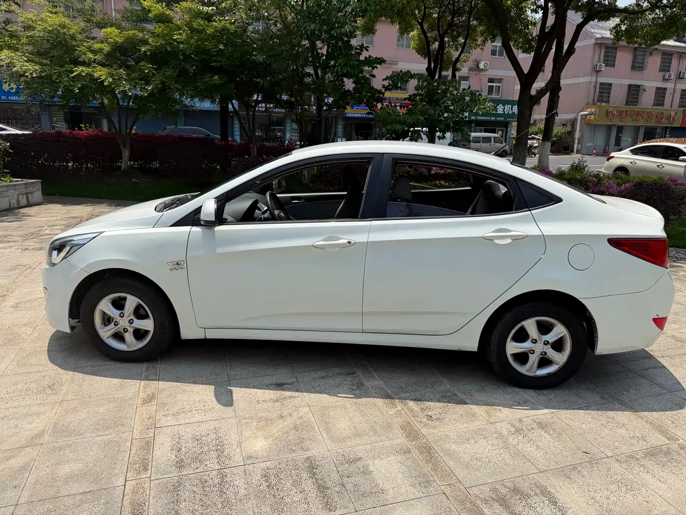 Hyundai Verna 2014 1.4L Automatic Smart GLS фото 8