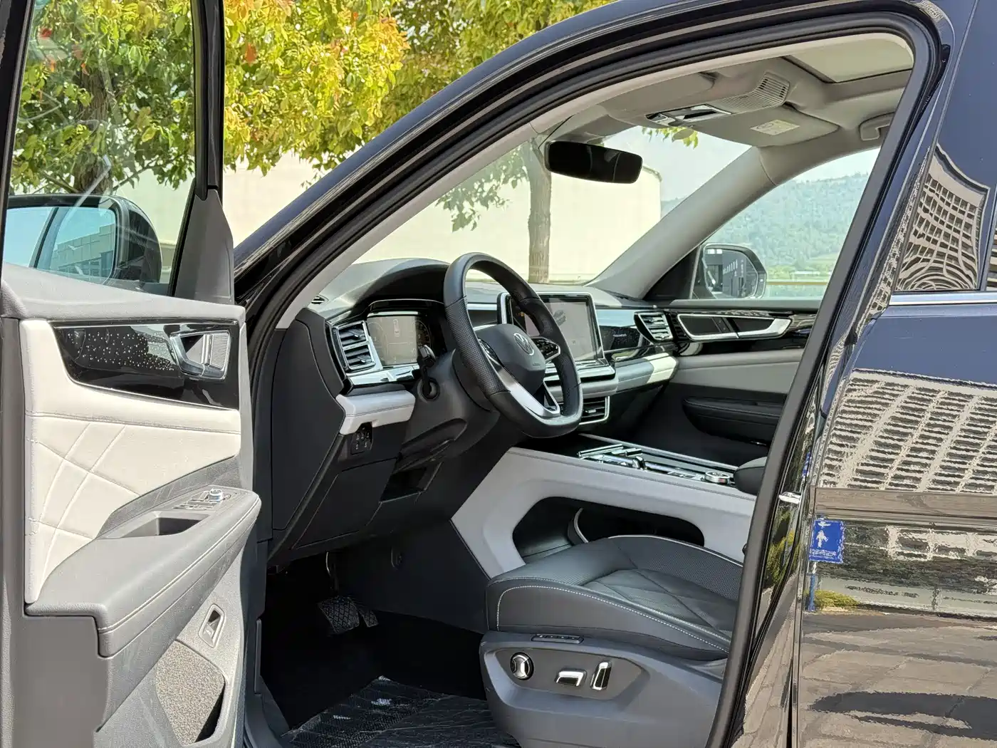 Volkswagen Teramont 2024 380TSI 4WD Prestige Luxury Edition фото 7