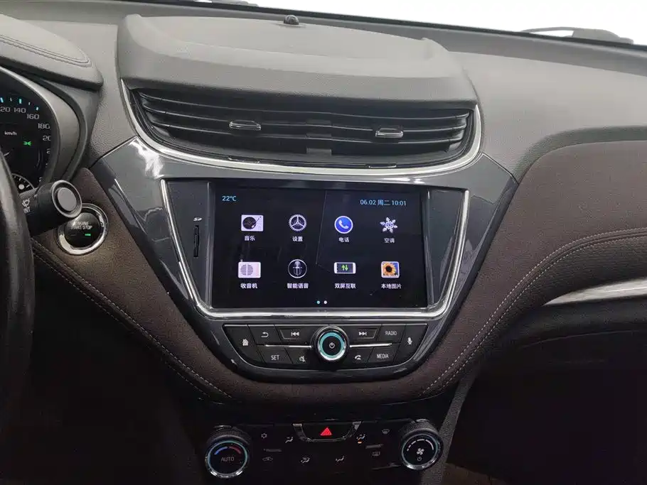 Chevrolet Malibu 2017 1.5T Automatic Luxury Edition фото 13