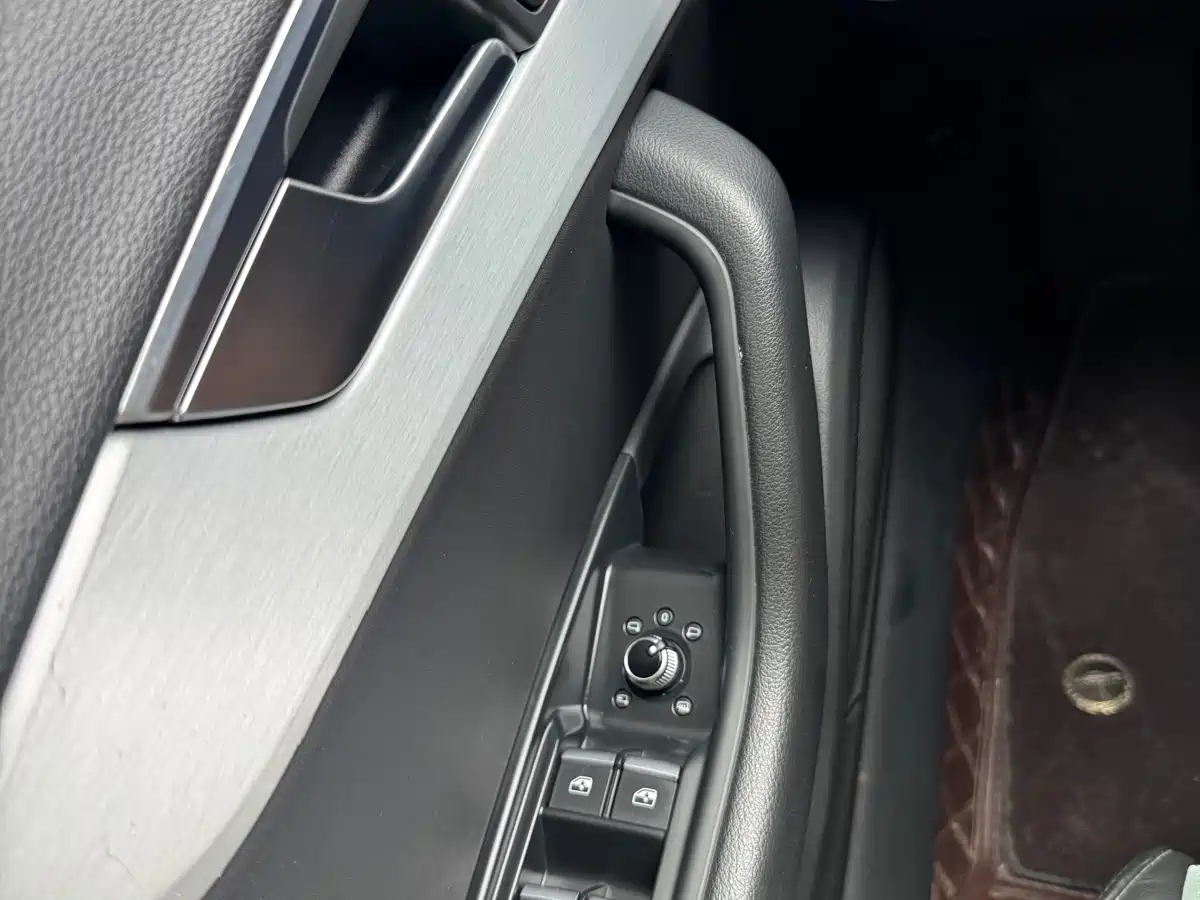 Audi A4L 2022 40 TFSI Luxury Dynamic фото 10