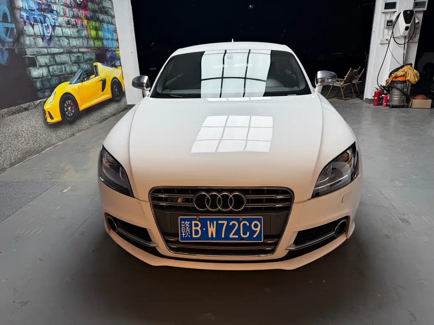Audi TTS 2011 Model TTS Coupe 2.0TFSI quattro фото 2