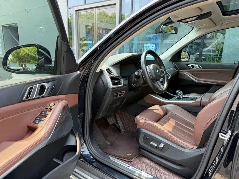 BMW X5 (Import) 2020 xDrive30i M Sport Package фото 3