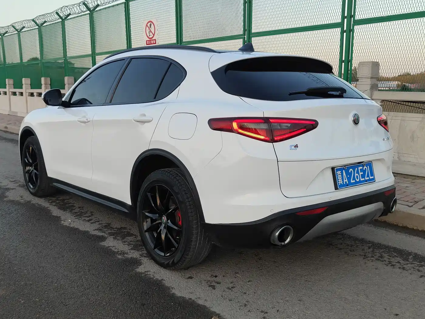 Alfa Romeo Stelvio 2019 2017 2.0T 200HP Luxury Edition