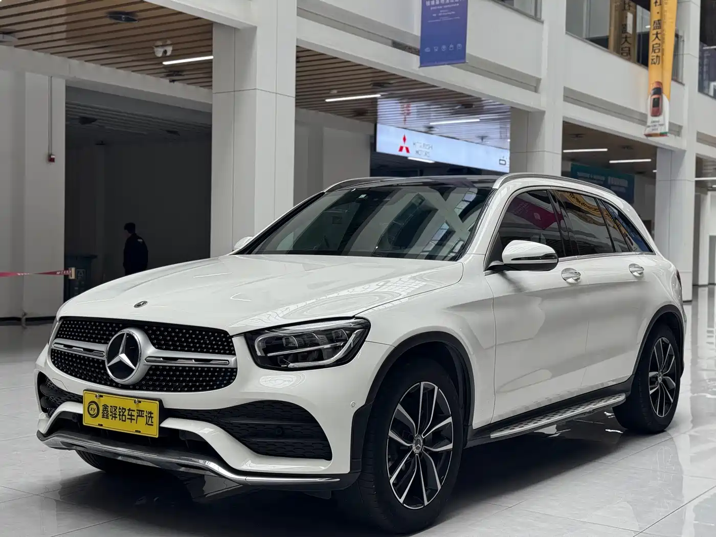 MERCEDES-BENZ GLC