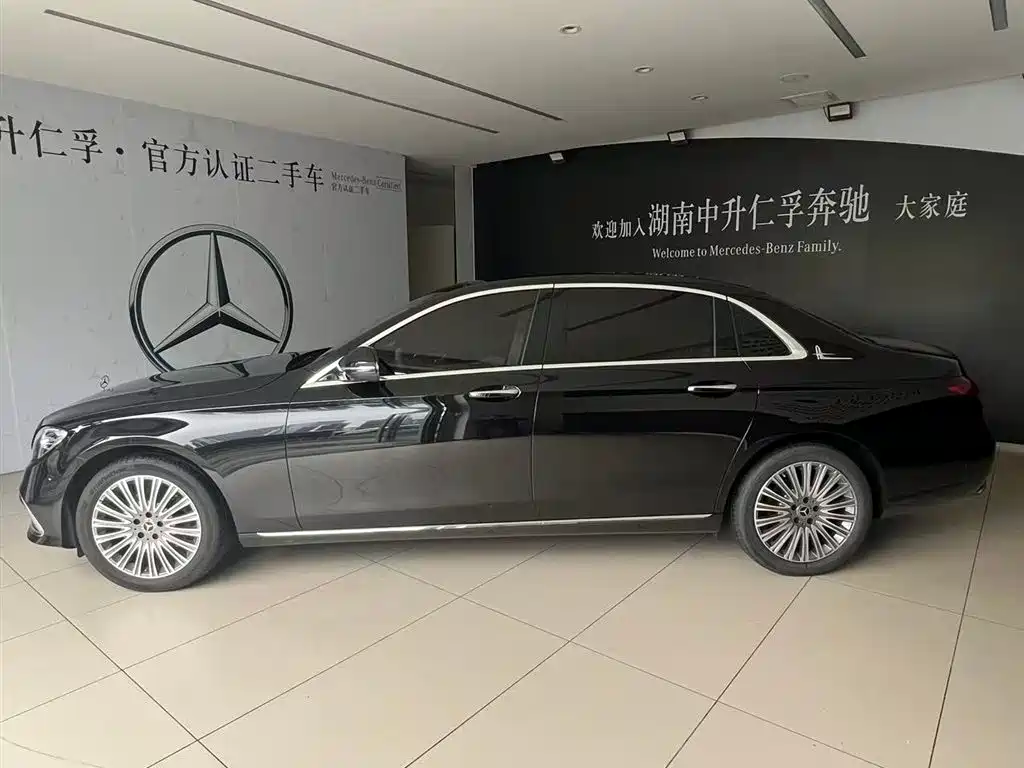 Mercedes-Benz E-Class 2022 E 300 L Fashion фото 5