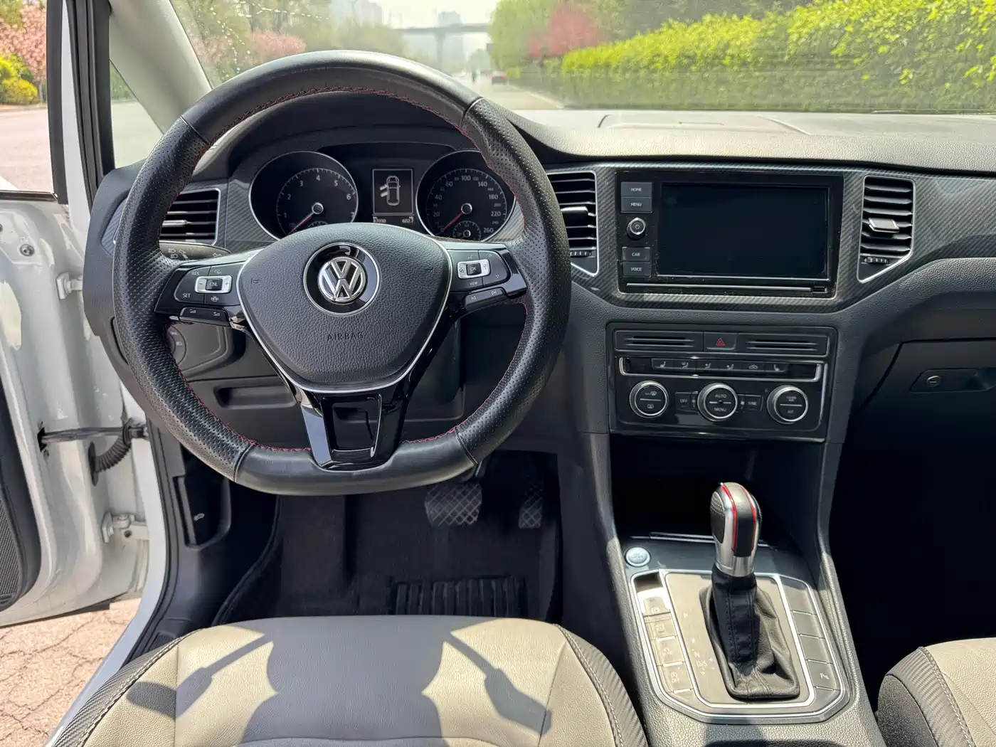 Volkswagen Golf Sportsvan 2019 280TSI Auto Watchman China VI фото 8