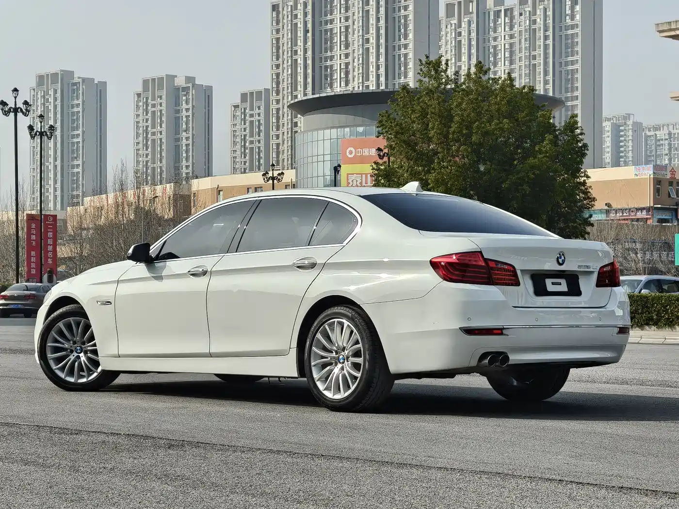 BMW 5 Series 2014 525Li Luxury Design Package фото 5
