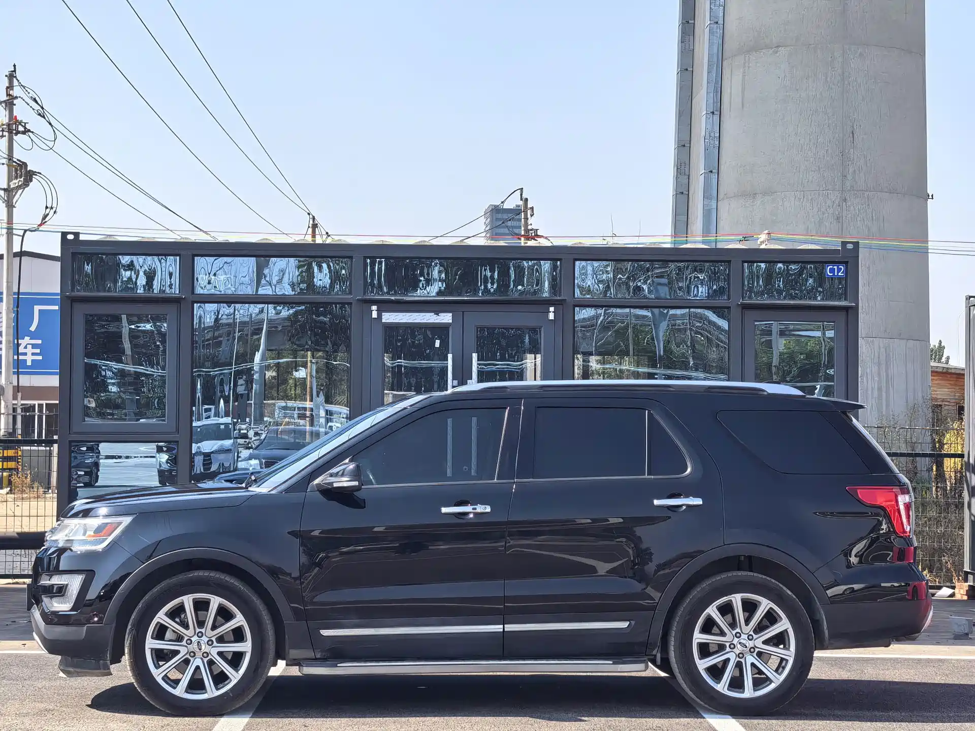 Фото 4 - Ford Explorer (Import)