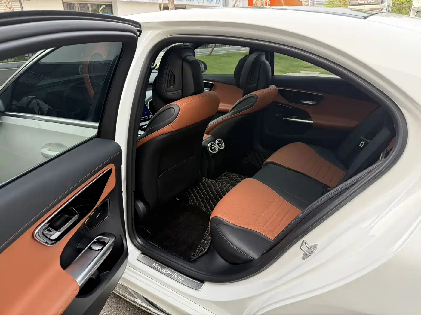 Mercedes-Benz C-Class 2024 C 260 L Sport фото 9