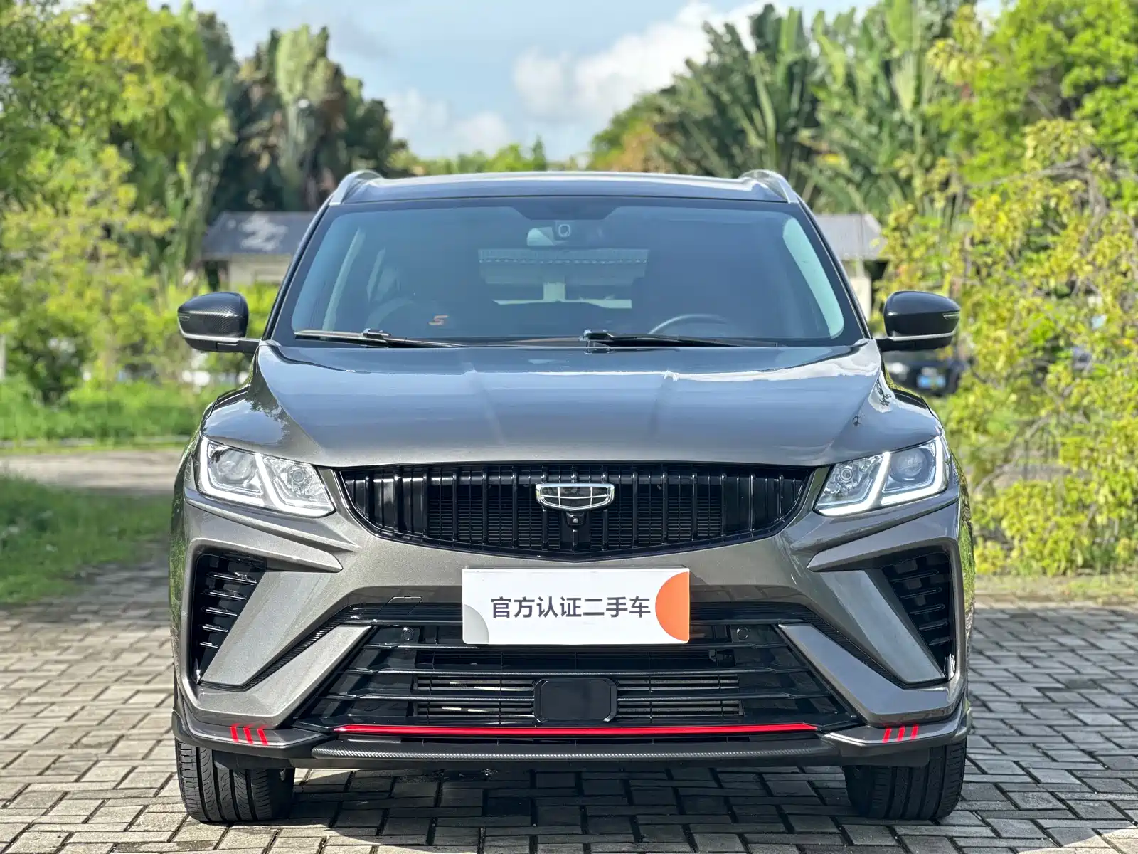 Фото 2 - Geely Coolray