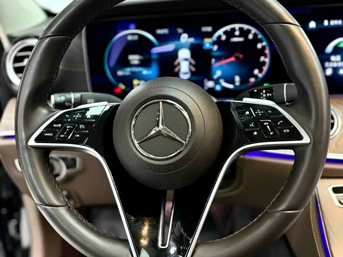  E CLASS
