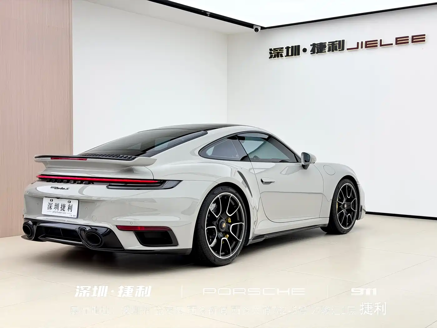Porsche 911 2023 Turbo S 3.7T фото 4