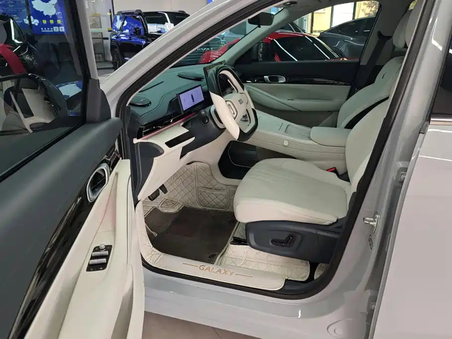 Geely Galaxy Galaxy E5 2024 2024 530km Explore+ Edition