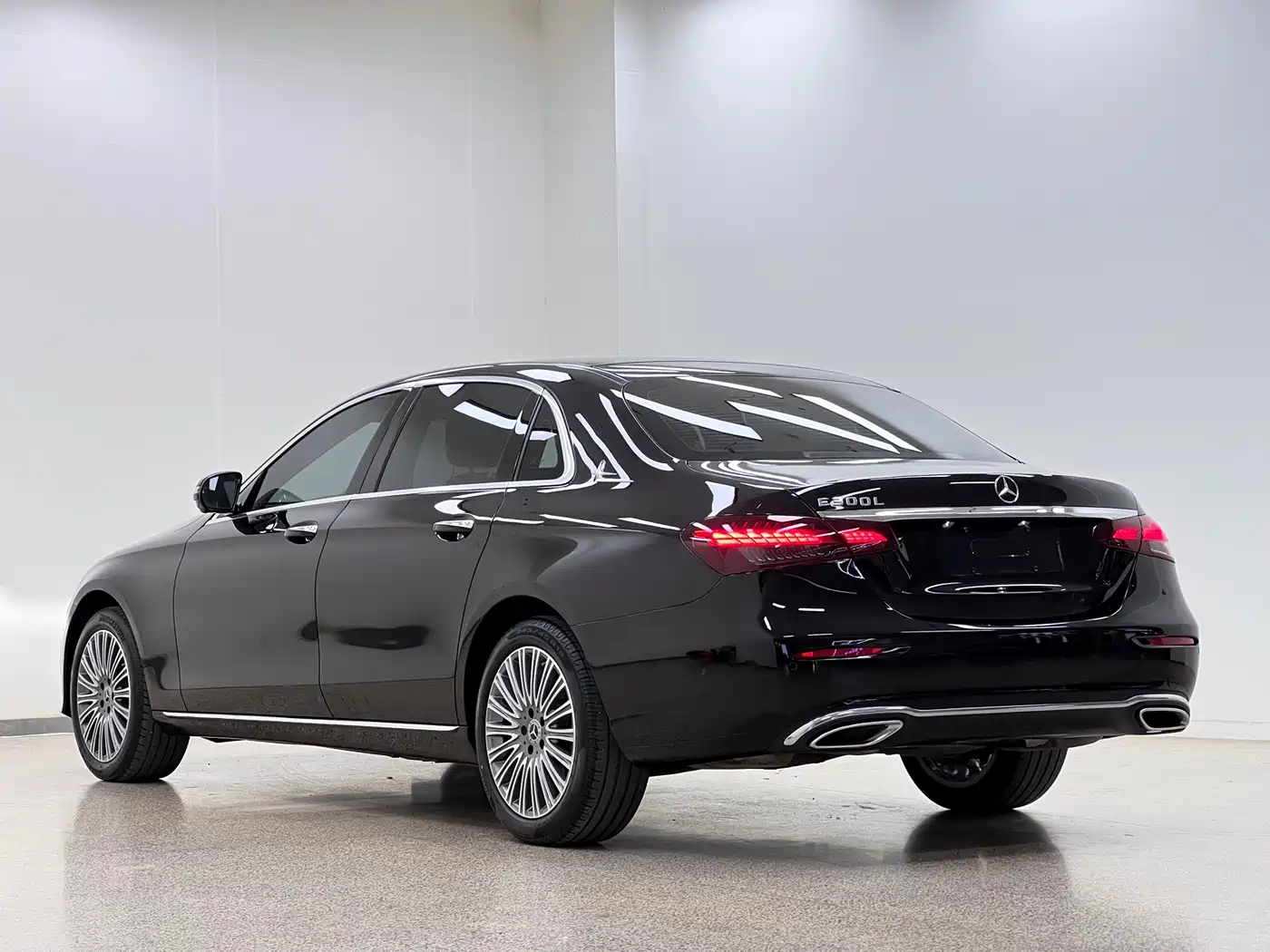 Mercedes-Benz E-Class 2023 Facelift E 300 L Luxury фото 31