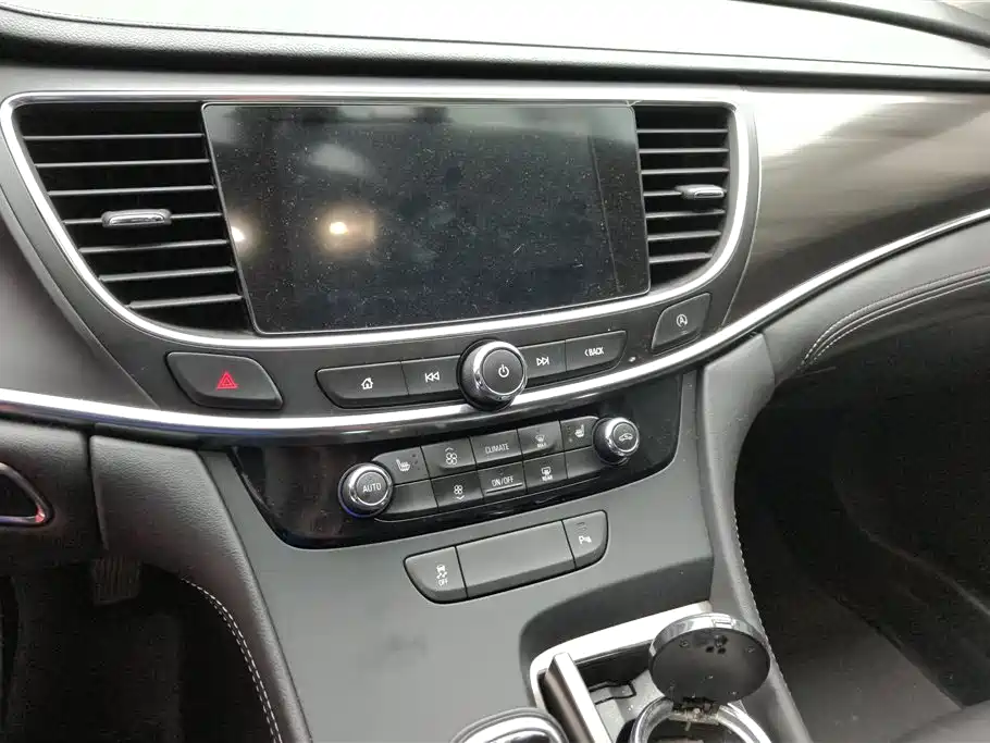 Buick LaCrosse 2022 552T Luxury фото 12