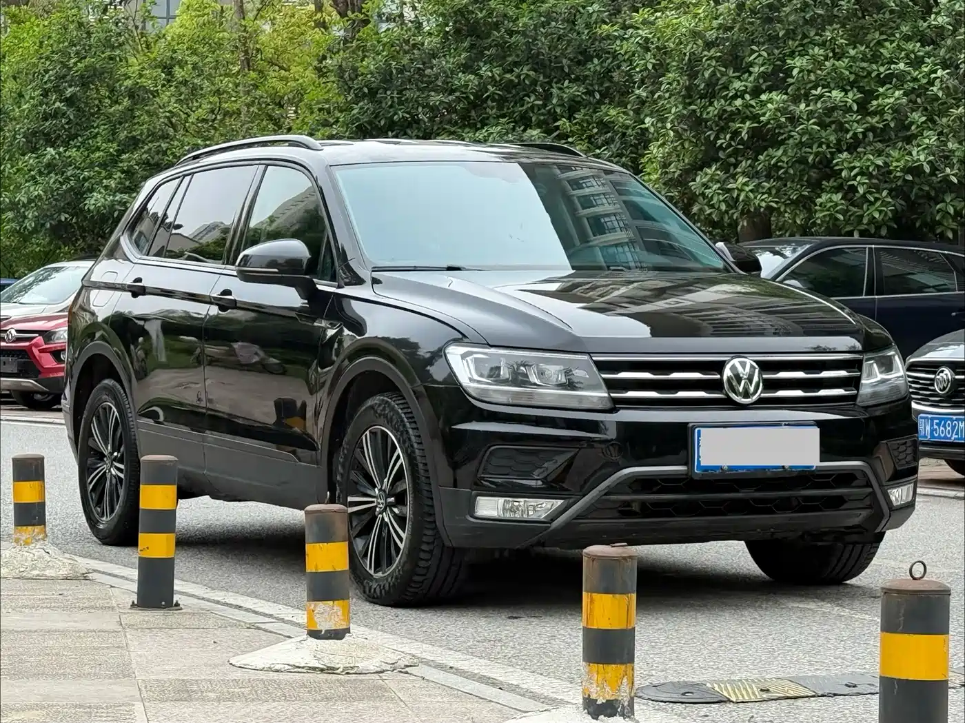 Volkswagen Tiguan L 2021 280TSI Automatic 2WD Smart фото 2