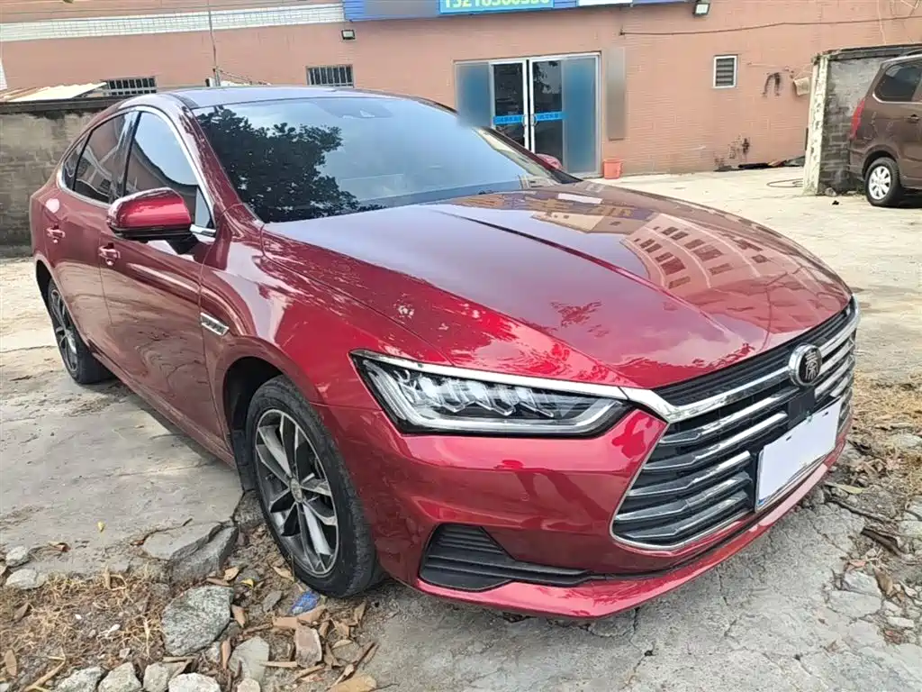 BYD Qin Pro 2018 1.5TI Automatic Smart Connected Premium Edition фото 4