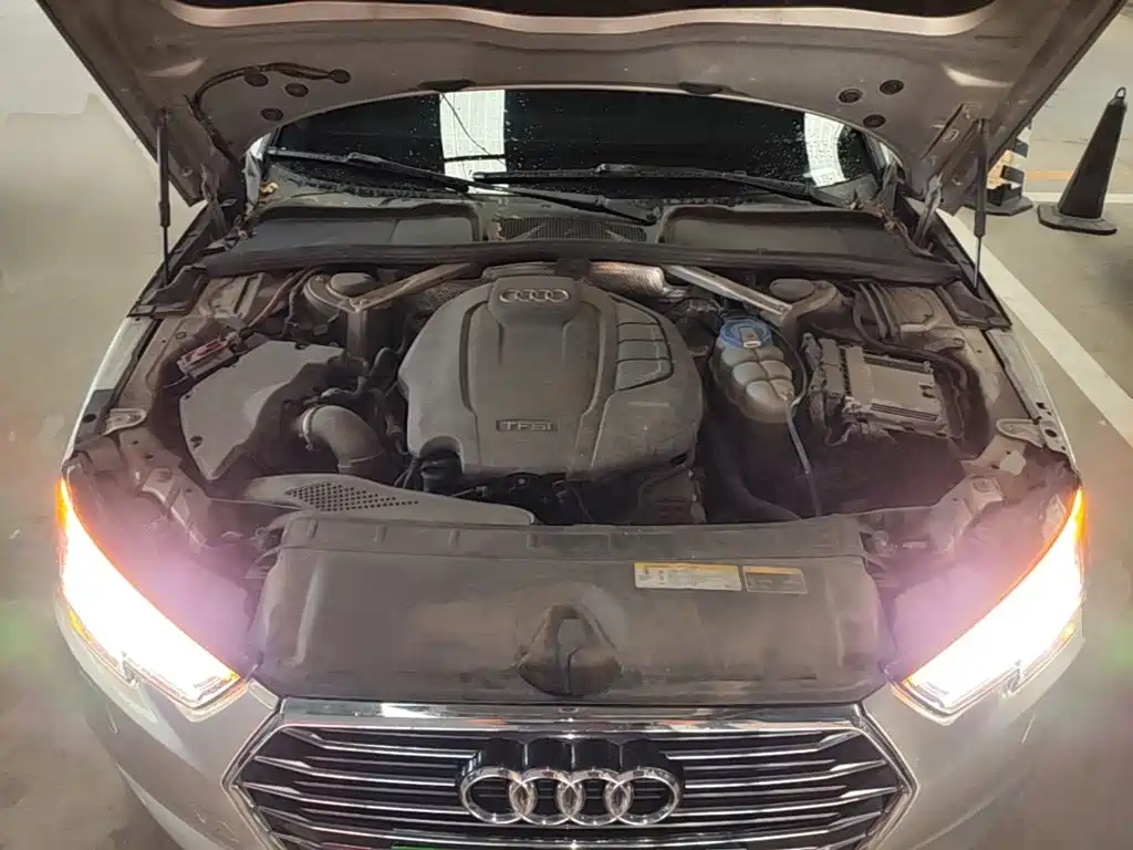 Фото 20 - Audi A4L