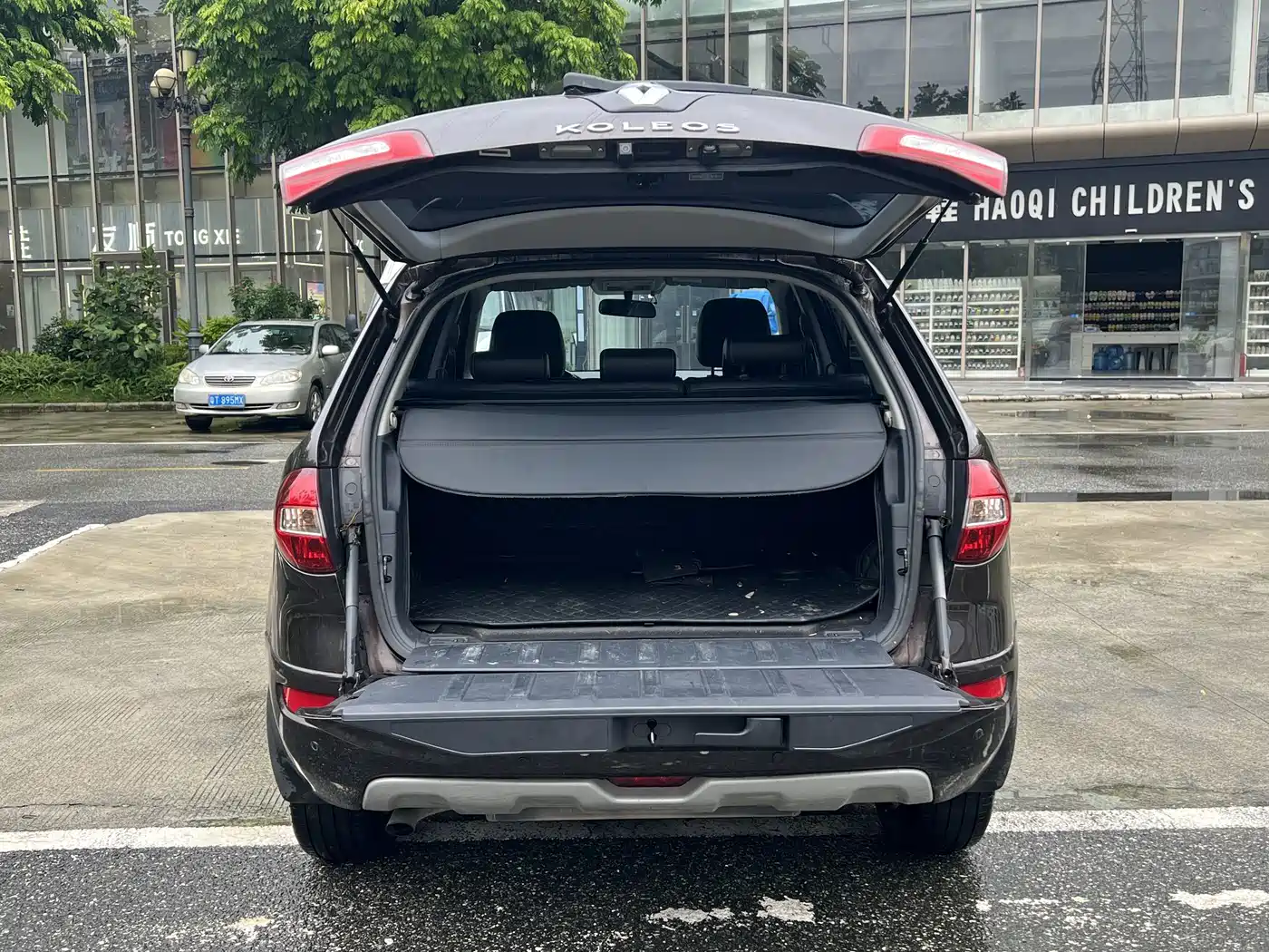 Renault Koleos (Import) 2015 2014 2.0L 2WD Standard Edition