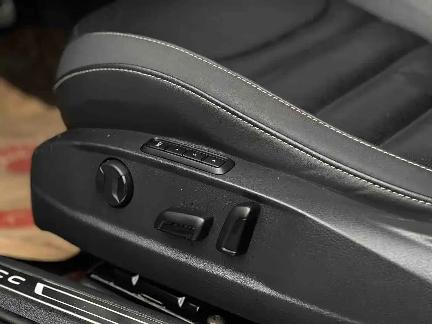 Volkswagen FAW-Volkswagen CC 2021 380TSI Eye-catching Edition 30th Anniversary фото 7