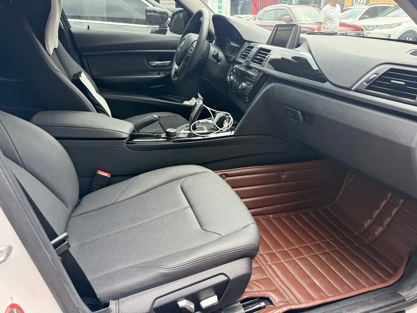 BMW 3 Series 2017 318Li Fashion фото 6