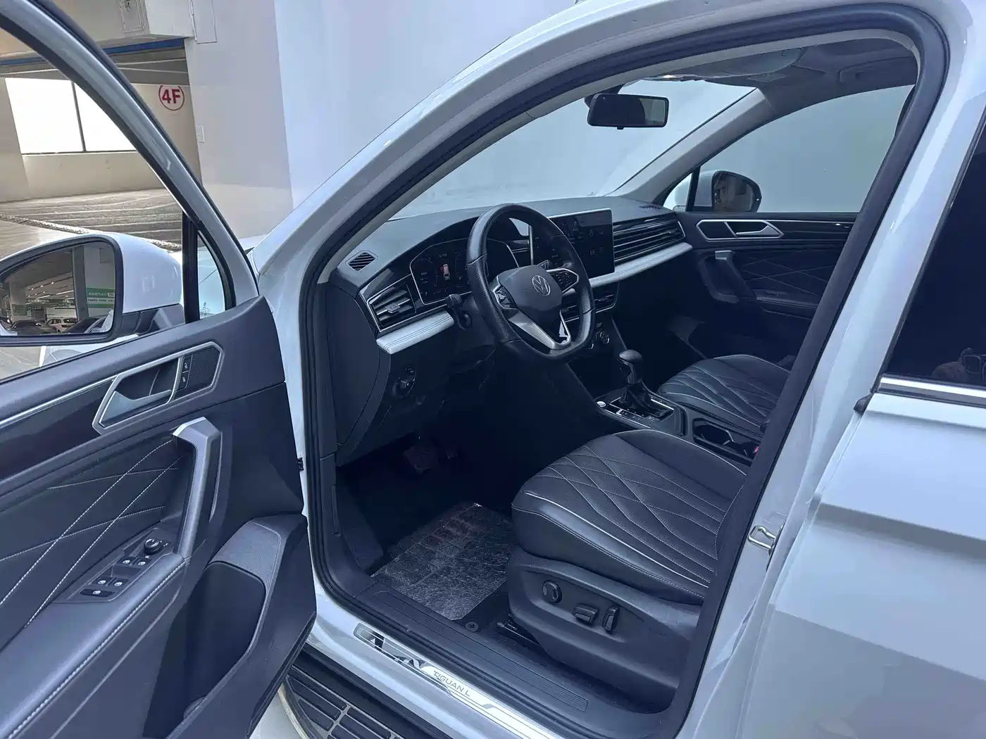 Volkswagen Tiguan L 2023 280TSI 2WD Trend Limited Edition фото 7