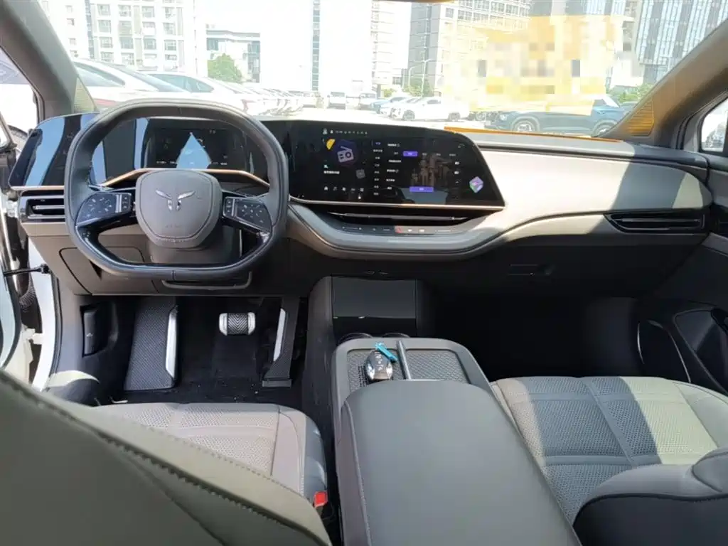 Hongqi EH7 2024 Model 760 Pro+ AWD фото 16