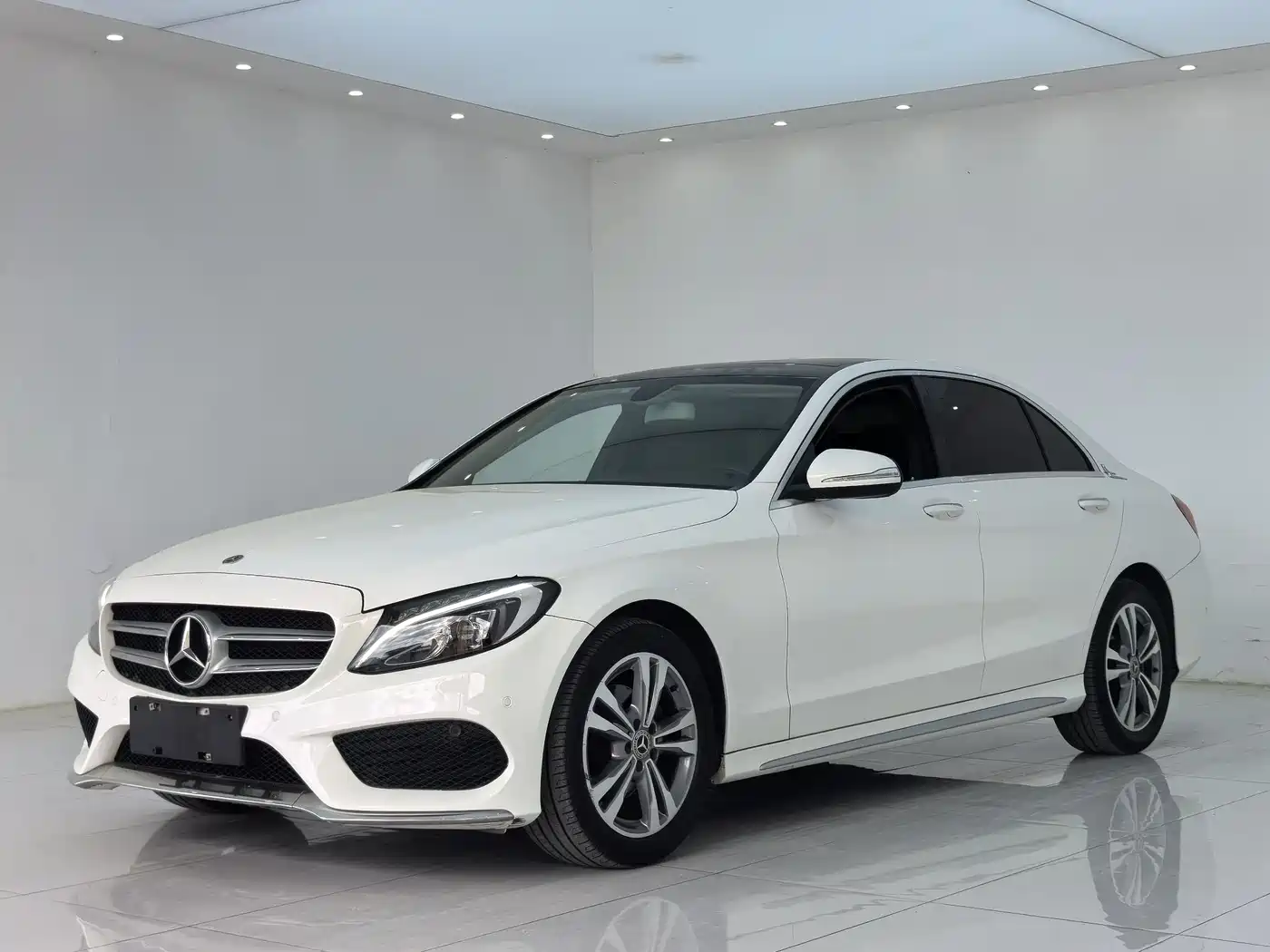 Mercedes-Benz C-Class 2017 Facelift C 200 L Sport Edition фото 2