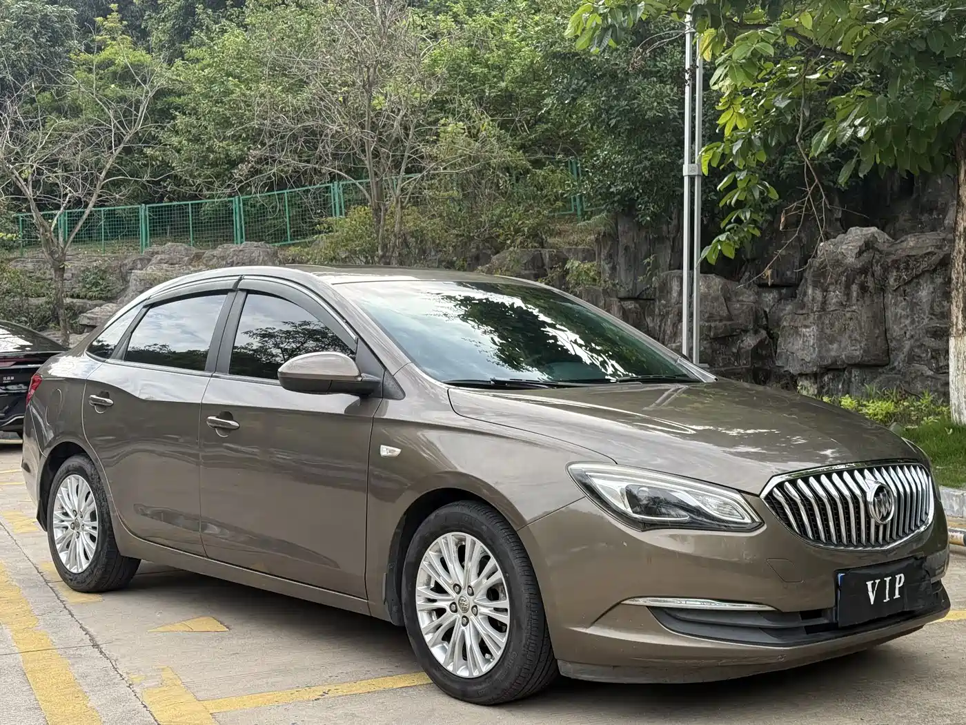 Buick Excelle 2016 15N Automatic Elite фото 3