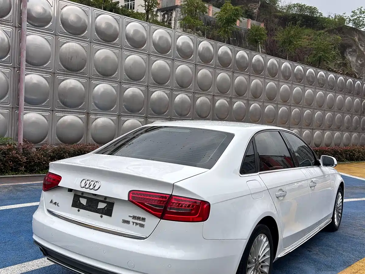 Audi A4L 2016 35 TFSI Collector's Edition S line Comfort фото 6