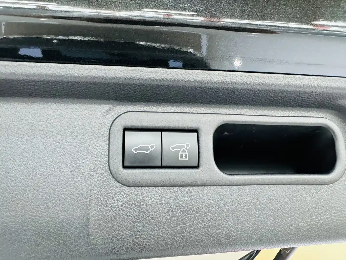 Lexus LM 2025 Model 500h Six-Seater Prestige Edition фото 15