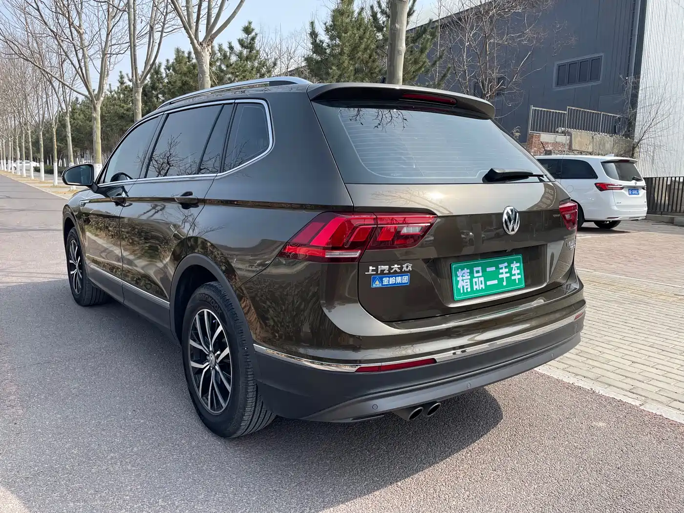 Volkswagen Tiguan L 2018 Facelift 330TSI Automatic 2WD Luxury Edition фото 6