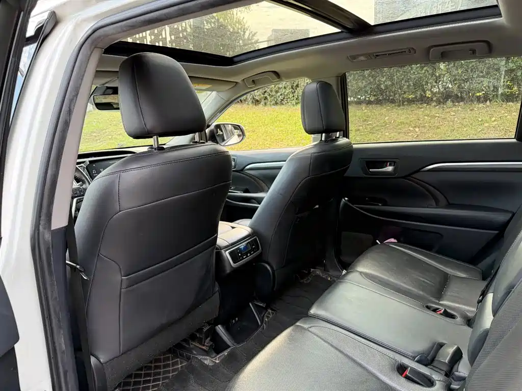 Toyota Highlander 2018 2.0T 4WD Ultimate 7-seater (China V) фото 9