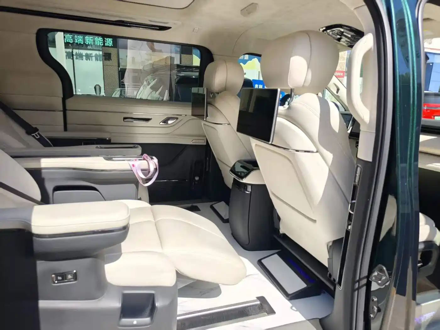 Geely Galaxy Yizhen L380 2025 Model 805km Flagship Edition AWD фото 11