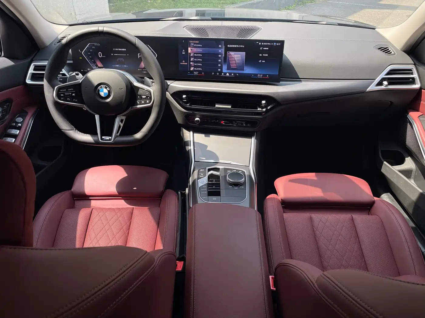 BMW 3 Series 2025 325i M Sport Package фото 9
