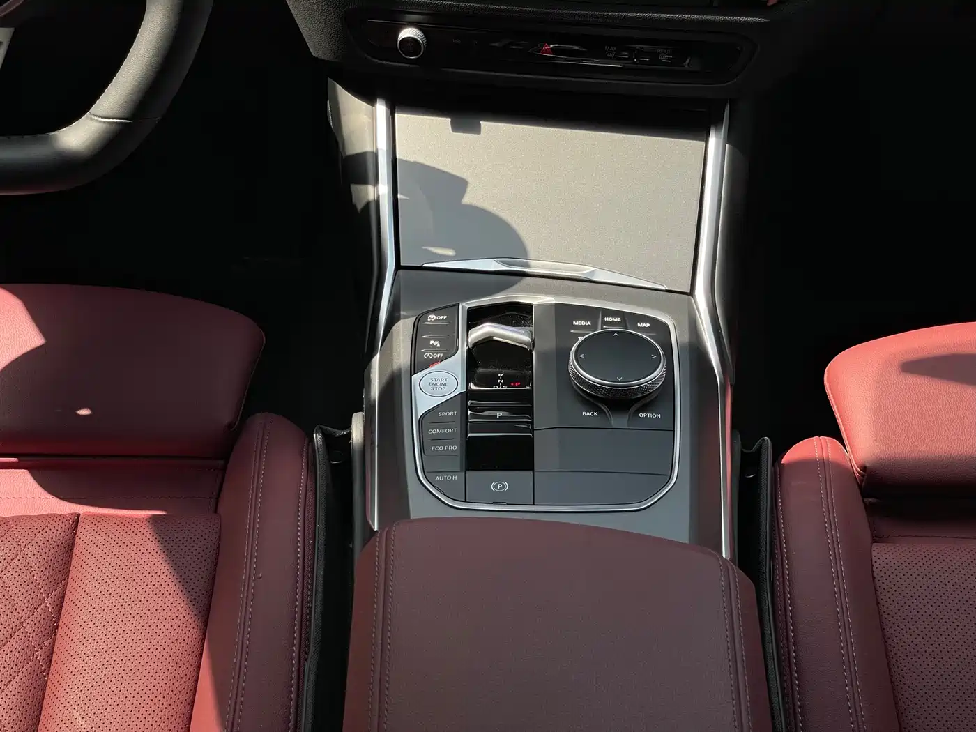 BMW 3 Series 2025 325i M Sport Package фото 11
