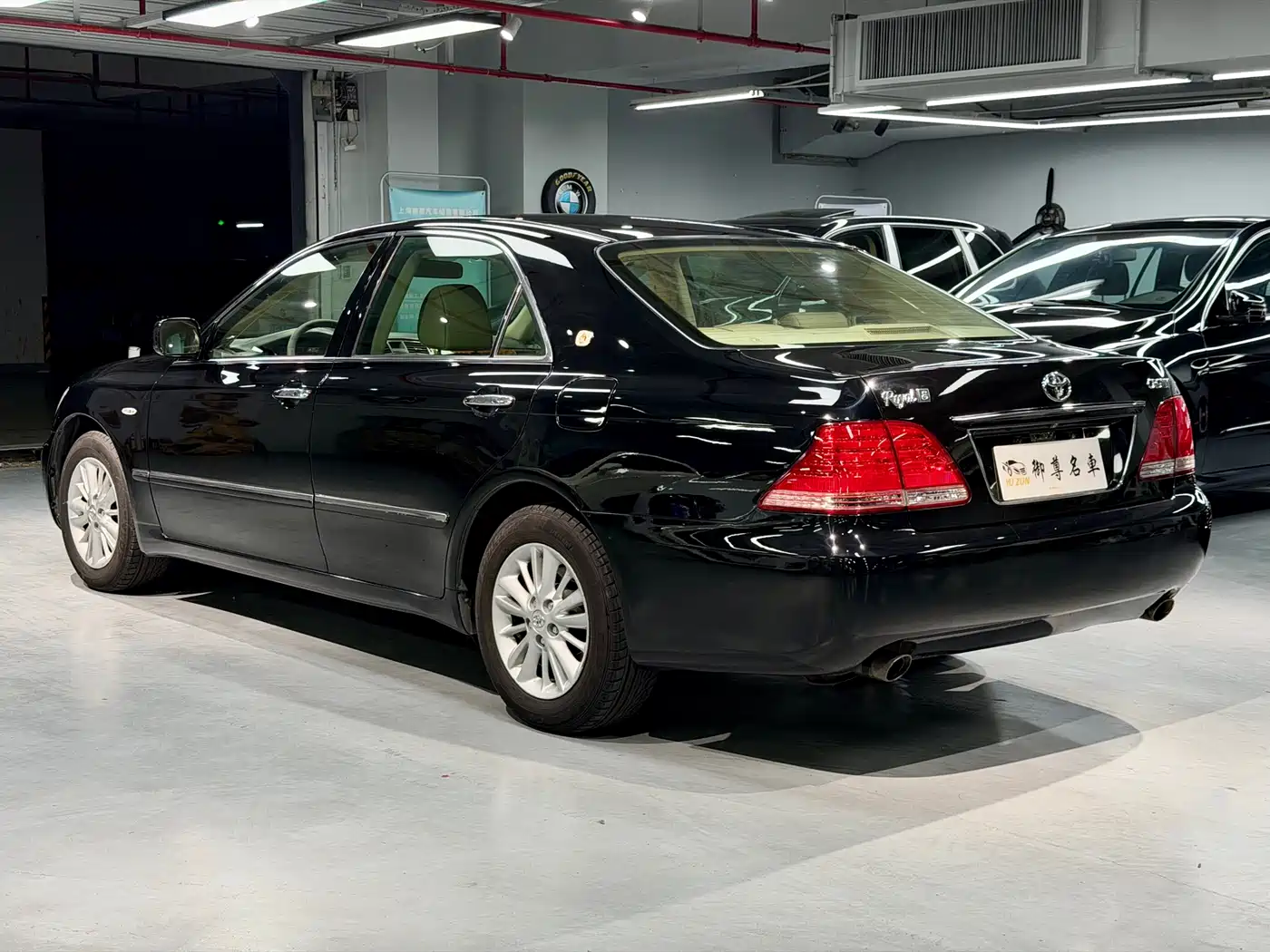 Toyota Crown 2005 Model 3.0L Royal Saloon фото 5