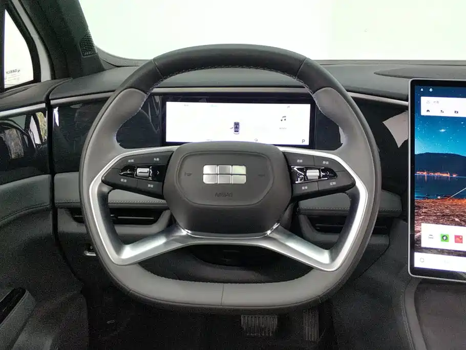 Geely Galaxy Galaxy L7 2025 2025 EM-i 115km Explorer Edition