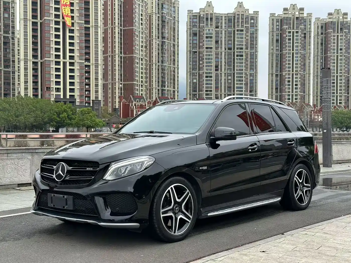Mercedes-Benz GLE AMG 2017 AMG GLE 43 4MATIC