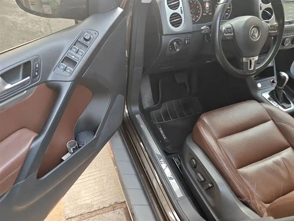 Volkswagen Tiguan 2015 1.8TSI Automatic 2WD Highline фото 14