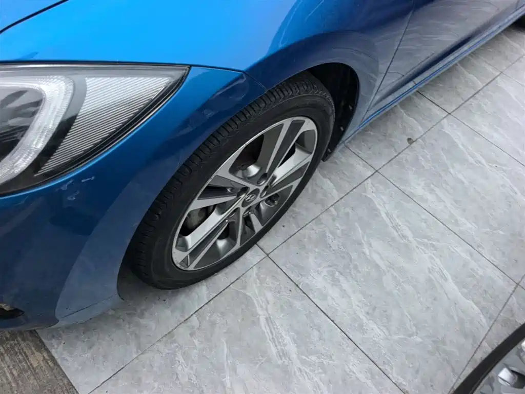 Hyundai Elantra 2016 Model 1.6L Automatic Smart Elite фото 23