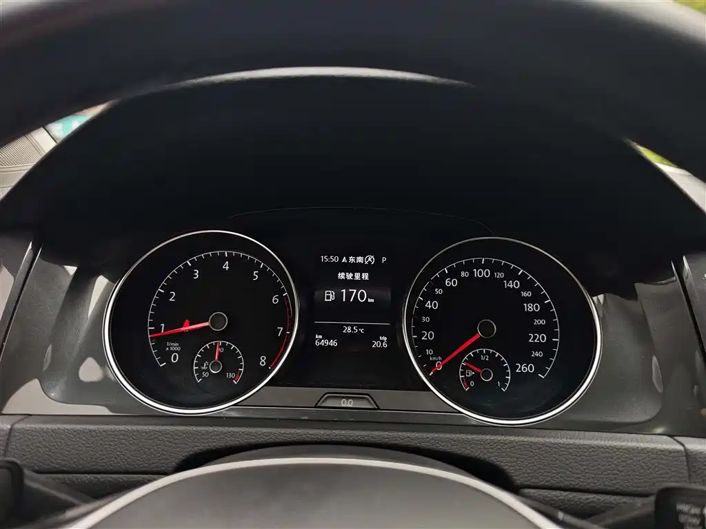 Volkswagen Golf 2020 200TSI DSG Comfort фото 8
