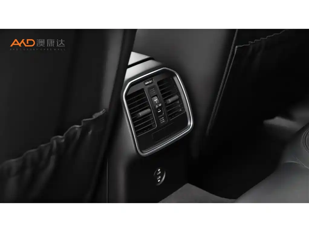 Porsche Macan 2023 Macan 2.0T фото 9
